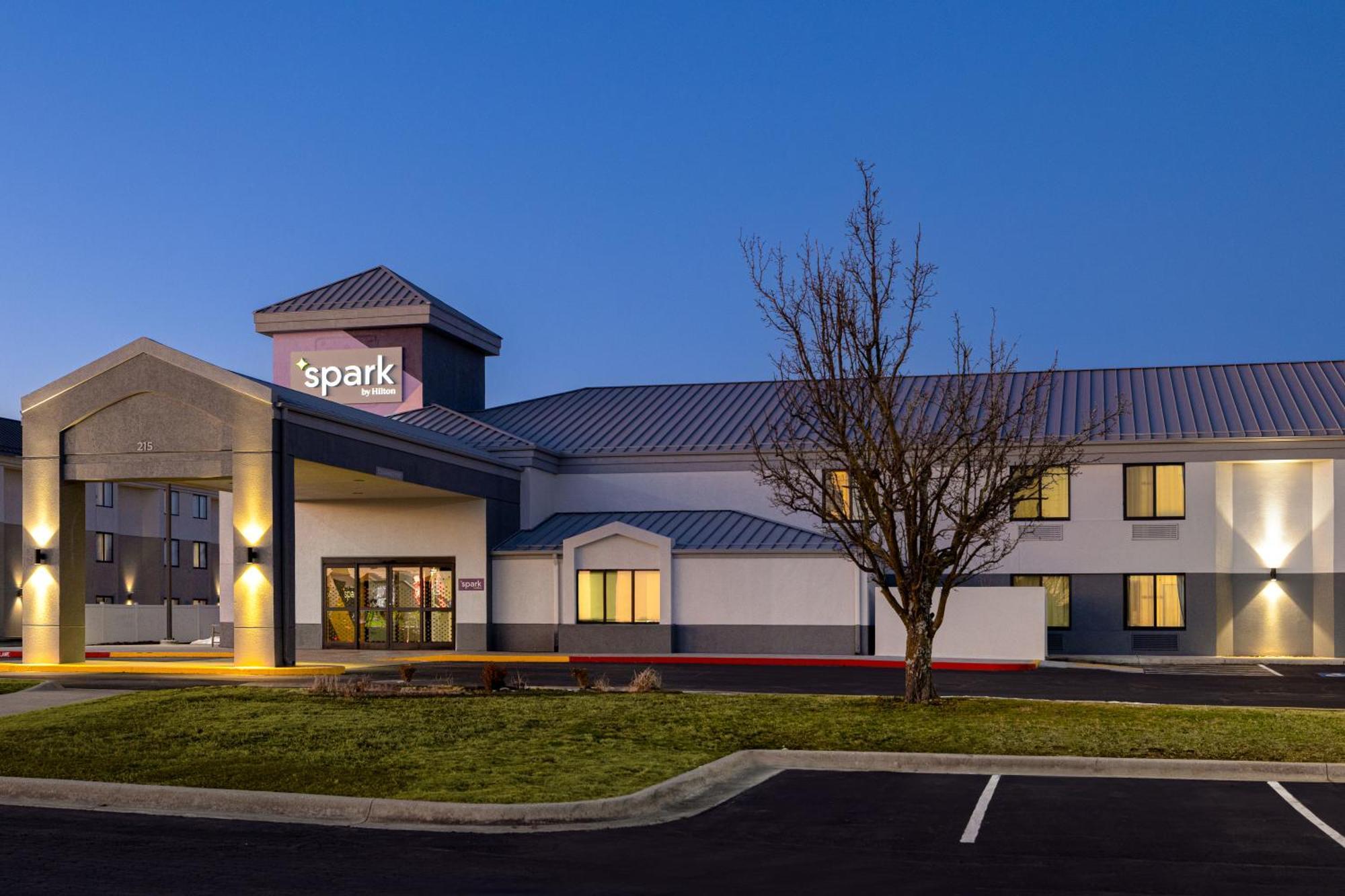 Spark By Hilton Bentonville Extérieur photo